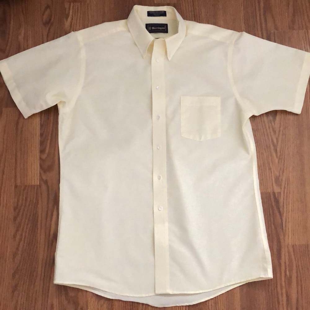 yellow button down Oxford short sleeve shirt